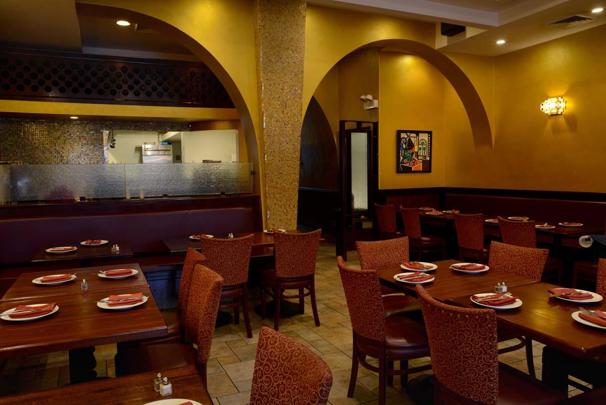 Sip the Mediterranean: A West Loop Guide to Wine Pairings for Seafood, Small Plates, and Romantic Dinners